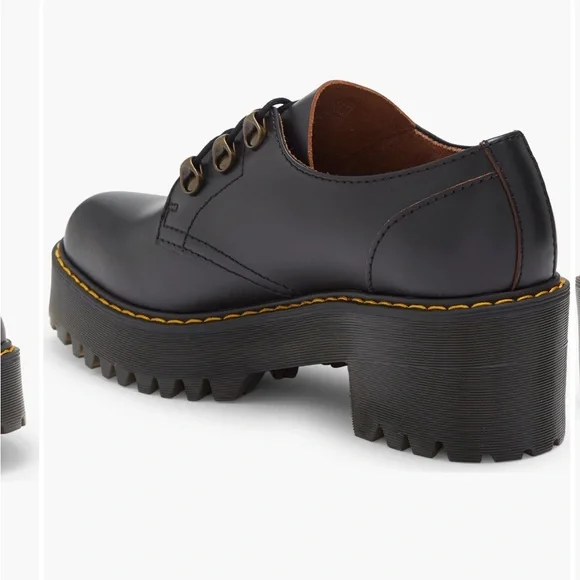 Dr. Martens Leona Low Vintage Smooth Platform Derby